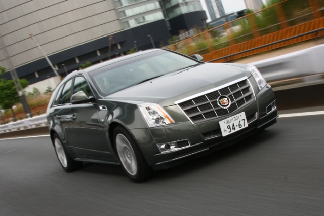 キャデラック Cts スポーツワゴン 3 0 アメ車と逆輸入車の総合情報サイト アメ車ワールド Amesha World