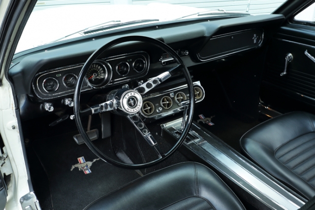 1966 フォードマスタング アメ車と逆輸入車の総合情報サイト アメ車ワールド Amesha World