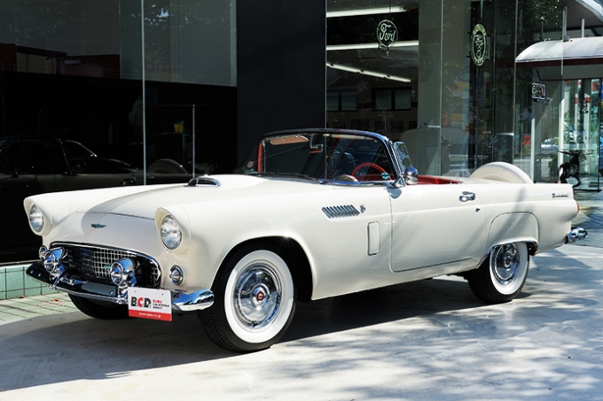 1956 フォード サンダーバード (FORD THUNDERBIRD) | アメ車と逆輸入車の総合情報サイト アメ車ワールド｜Amesha-World