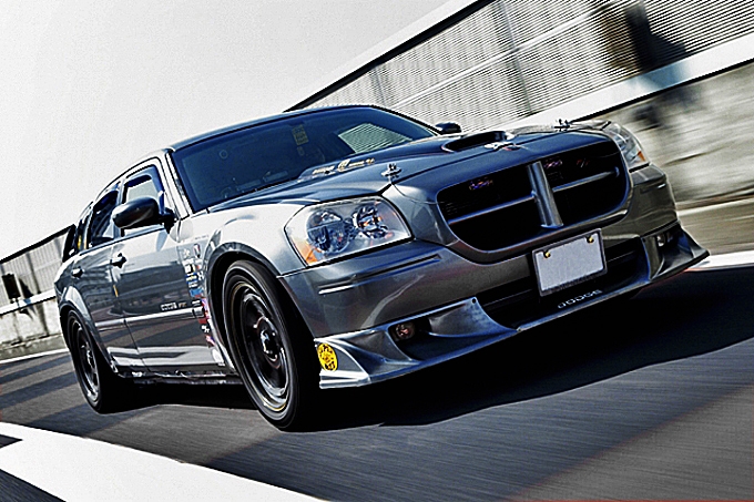 2005 ダッジマグナム R/T | アメ車と逆輸入車の総合情報サイト アメ車 